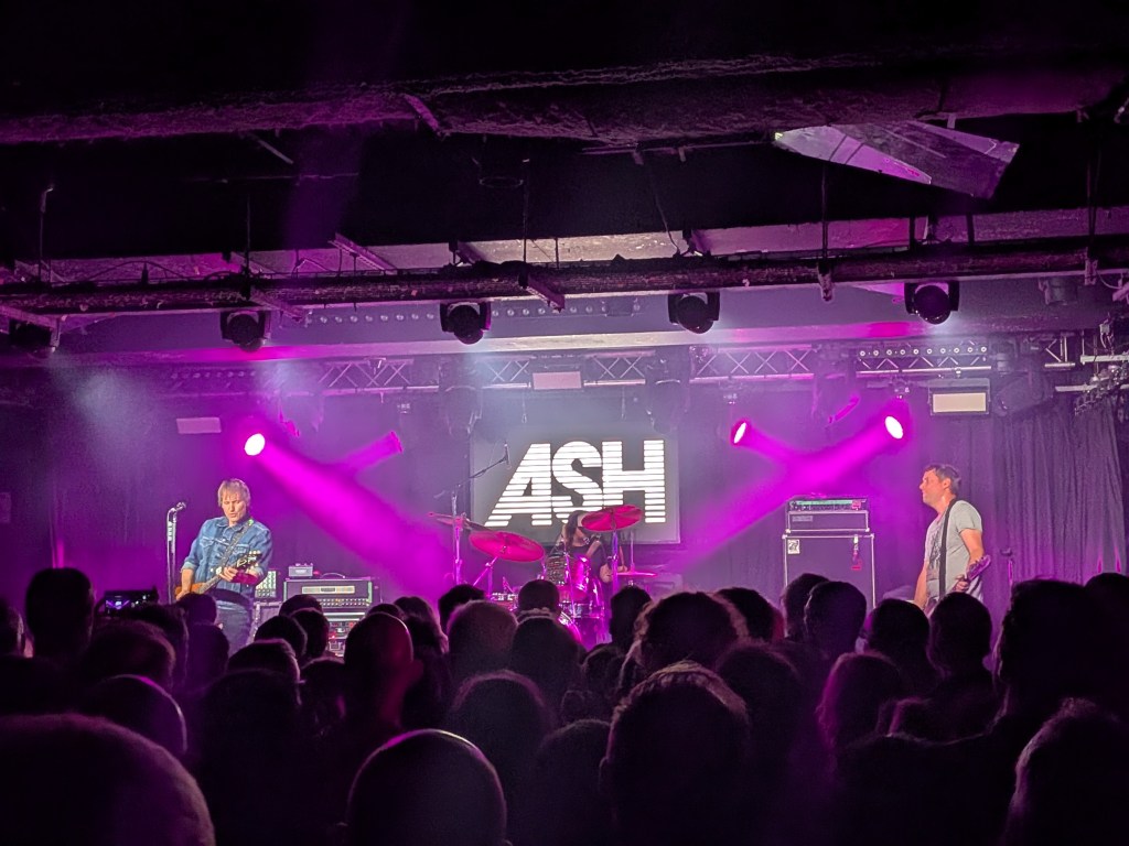 Ash / Coach Party – The Foundry, Sheffield&nbsp;(23/11/25)